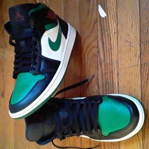 Jordan 1's 9.5
